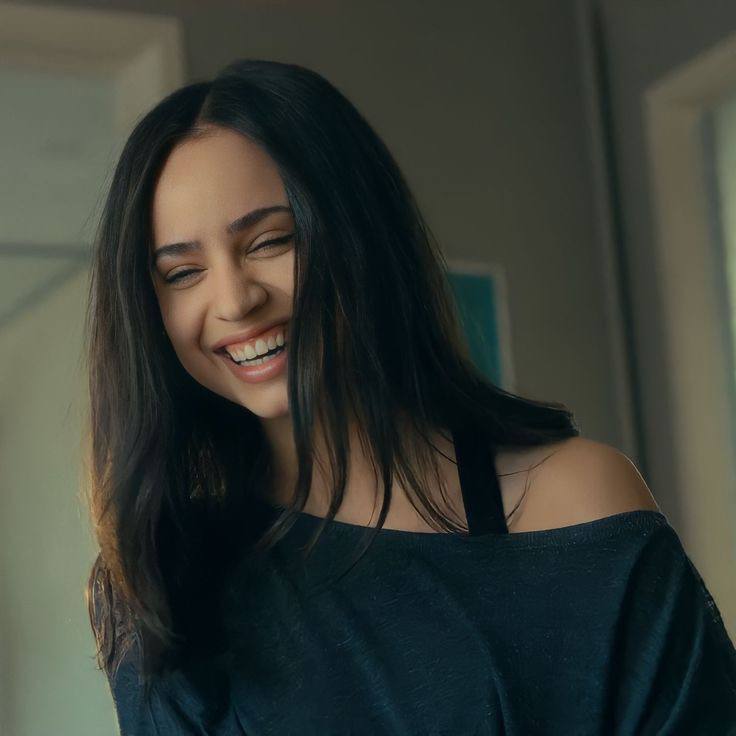 Sofia Carson